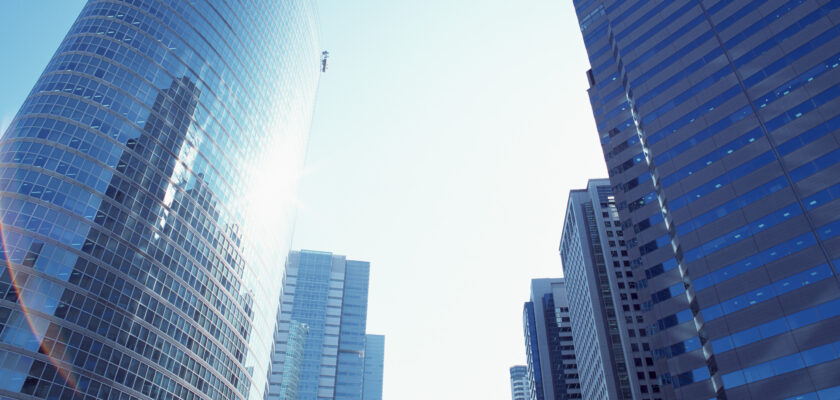 一部工事の分離、テナント側による内装資材の支給等で減額に成功